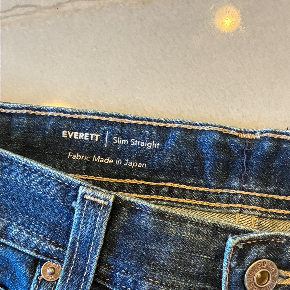Men's AG Everett Slim Straight Blue Jeans. - Picture 5 of 8